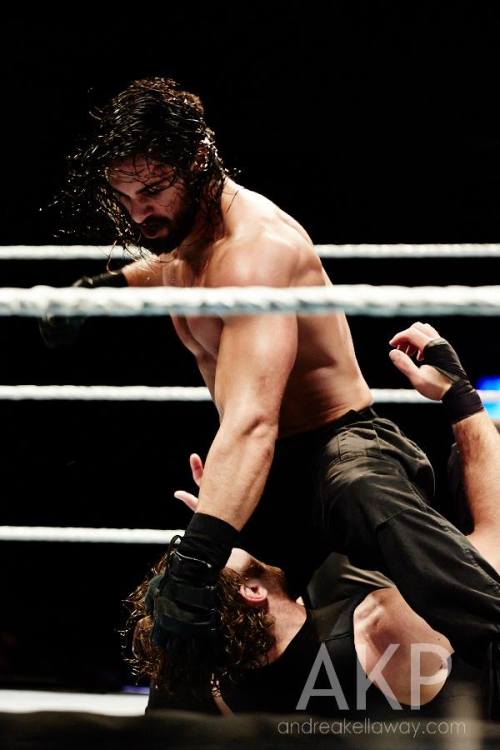 Porn photo believeintheshieldwwe:  Seth Rollins vs Dean