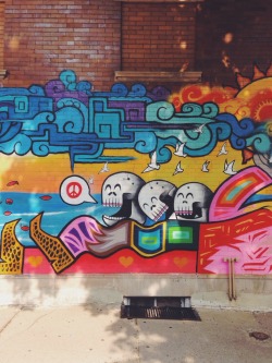 weareesme:  Amazing mural we found in Little Village, Chicago.