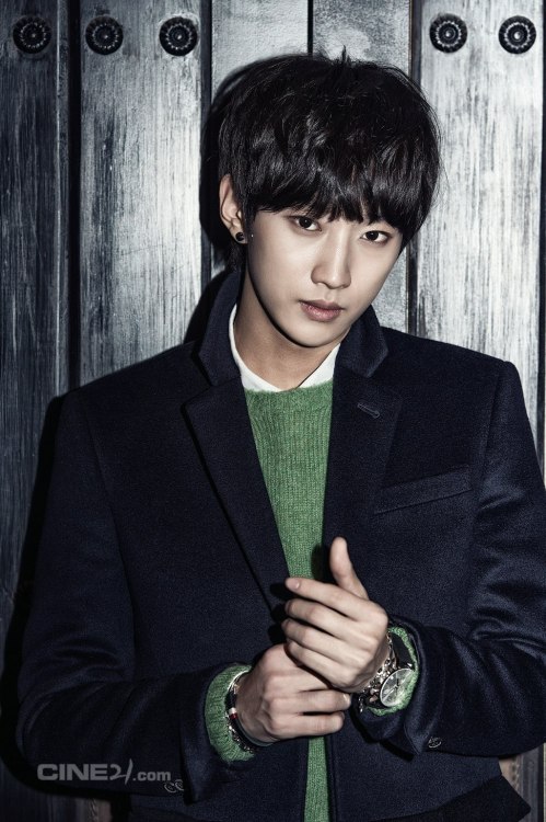 Jin Young (B1A4) Для Cine21