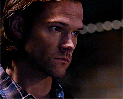 novembersguest:  yaelstiel:  Dean is in pain. I mean, in bad pain. Because in those moments this isn’t the demon who threatened to have no mercy on him, this isn’t a demon who’d rather have him dead. In those moments this is his brother, and his