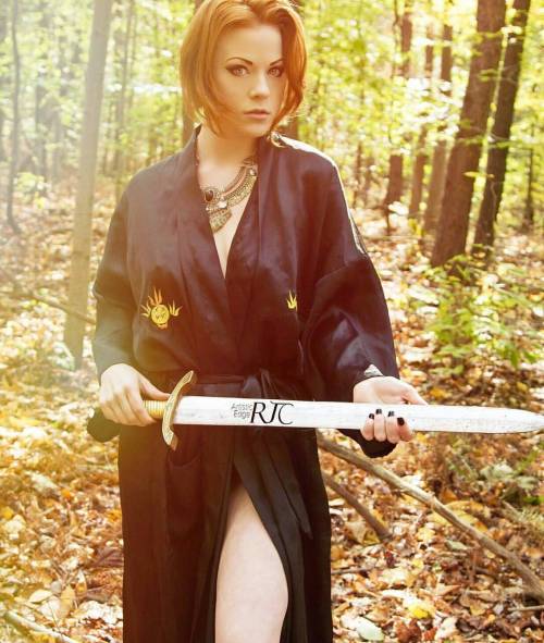 :@heyfeydem -  #BabesNBlades #BadassBabes DM for feature #sword #bombshell #babes #blades #girlswith