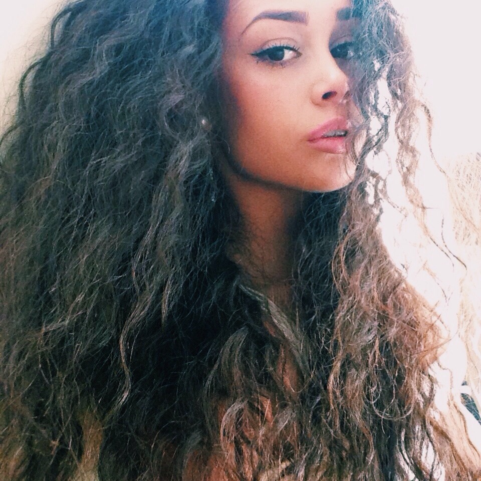 nicolezai: instagram: niccizai 