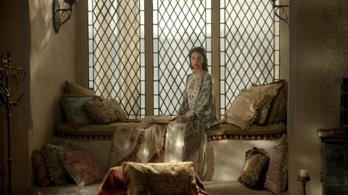REIGN 1x14 &amp; 2x11: ADELAIDE KANE as MARY STUART (fashion-of-reign.tumblr.com/post/811
