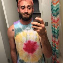 gaybrofart:  My final product of tie dying