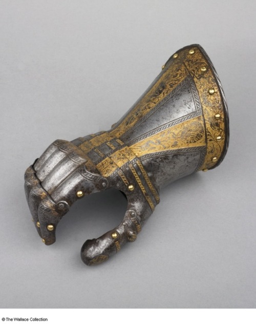 Gauntlet crafted by Matthaus Frauenpreiss I and etched by Jorg Sorg II, Augsburg Germany, circa 1550