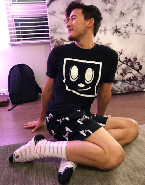 darkwarf: whenever i’m depressed i remember that these pictures exist