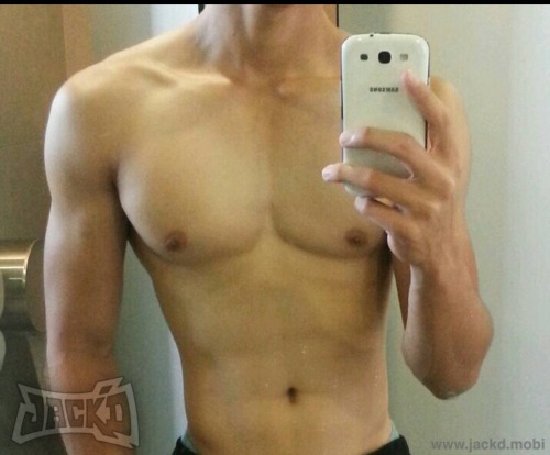 sghotwinks:Lean, young NSF