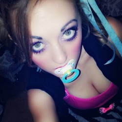 tiny-candy:sarah-and-daddy:  sweetsouthern88:  Me in my Baby Doll Costume for my Costume party at work.  So beautiful &lt;3 I wanna look like her!  😇 😇 😇 😇