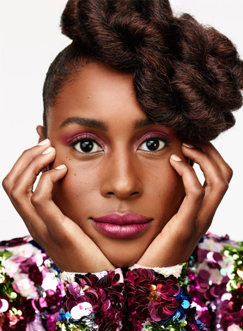 accras:Issa Rae in Cosmopolitan’s July 2018 issue