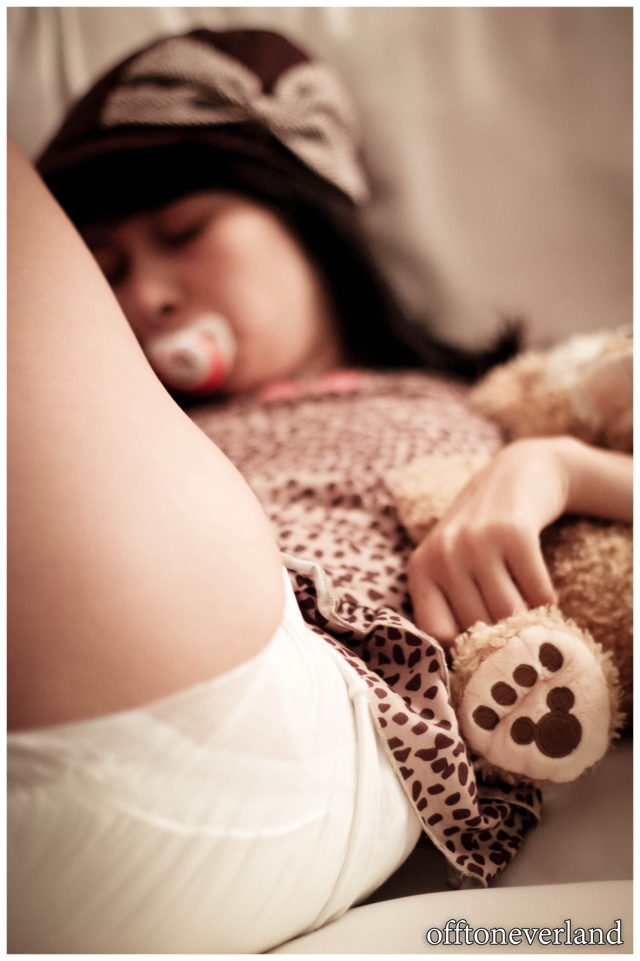imawaytoneverland:   sometimes all you need is a good imagination, a comfortable