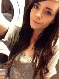 tmedia:  ixnay-on-the-oddk:  I look so sleepy without make up  I look sleepy without makeup too, I must admit.