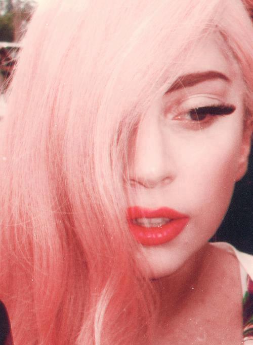 call-me-zip:  She looks great with the pink hair… &lt;3
