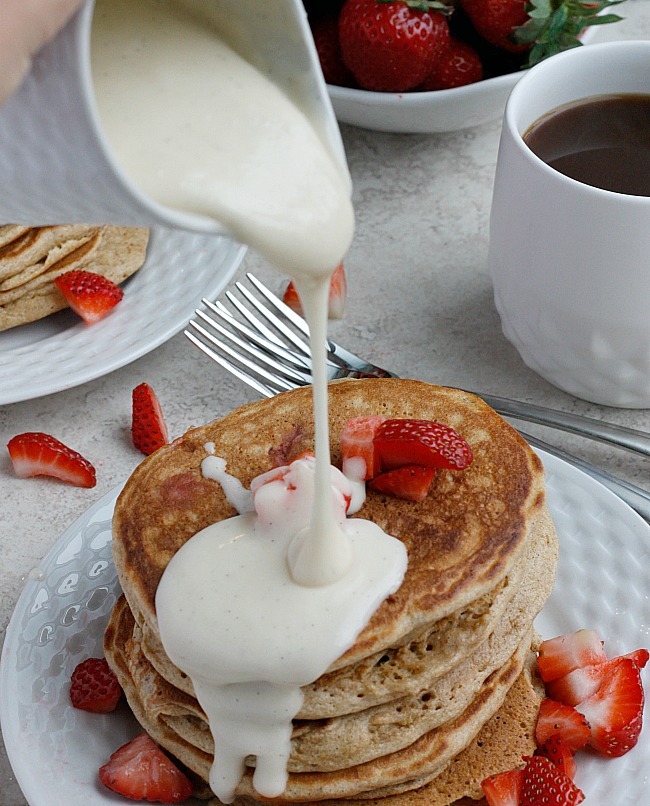 dirtyberd:  foodffs:  Strawberry Vanilla Bean Pancakes with Mascarpone Syrup  GIMME