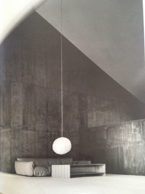 deestijl:  HOUSE IN SEIJO, 1973, KAZUO SHINOHARA grikri-blog.tumblr.com