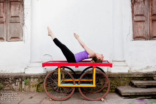 Coralie in Mysore, India. Christine Hewitt © yogicphotos.com  www.coraliebonnemaiso.com