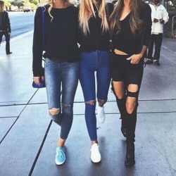 screaminoutfits:  CHOOSE YOUR RIPPED JEANS