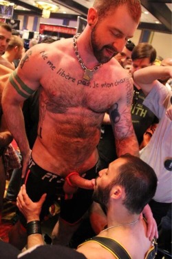 poztony:  asianleatherboy:  Yummy candid  Follow http://poztony.tumblr.com/ for thousands of posts updated hourly!