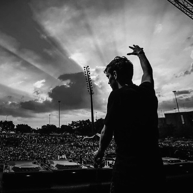 wsrod-chmur:  Matrin Garrix