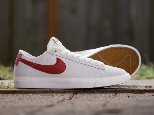 Nike SB Blazer Low Grant Taylor.Ivory, Metallic Gold &amp; Cinnabar.