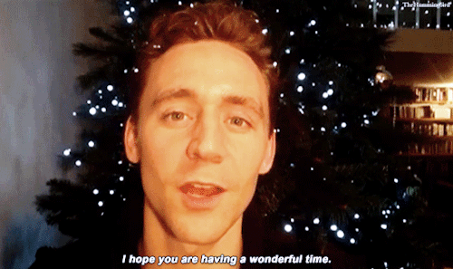 thehumming6ird: A Festive Message From Tom Hiddleston