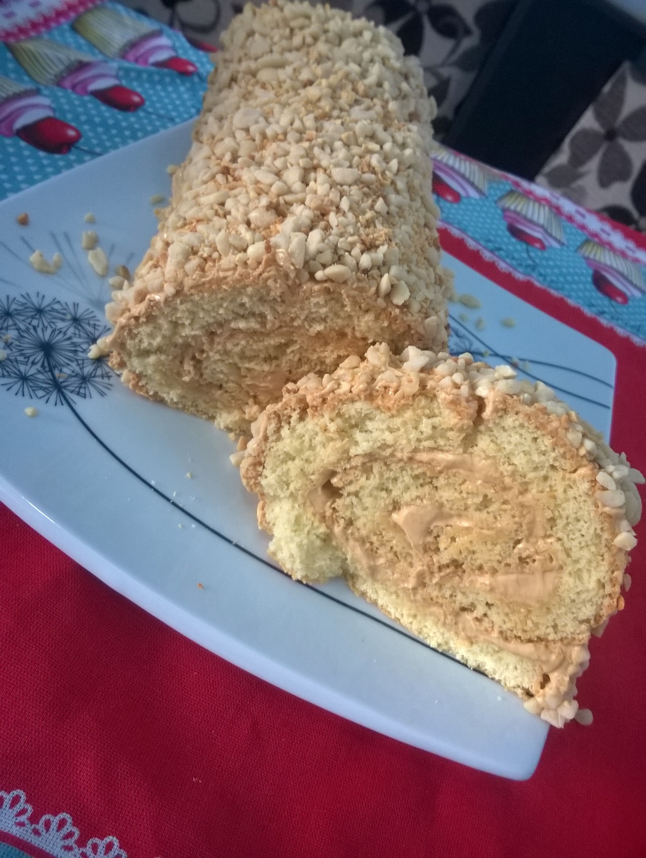 Foto de Sponge Cake Roll Fatias Doces Sobremesa Creme Rolo De