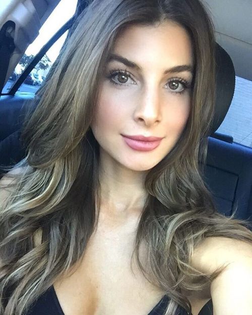 Source : sexyinstush.tumblr.com/ Instagram Name: coraskinner
