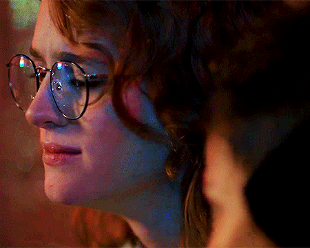 Mackenzie Davis & Gugu Mbatha-Raw In Black Mirror: San Junipero (2016) Dir. Owen Harris