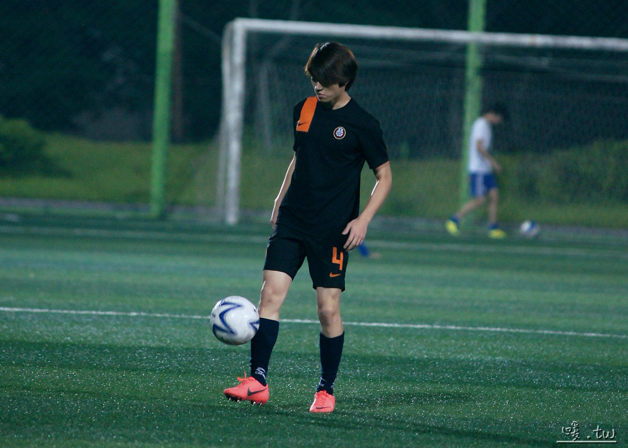 ifnt-woohyun:  © 暖_tw do not edit, crop or remove the logo 