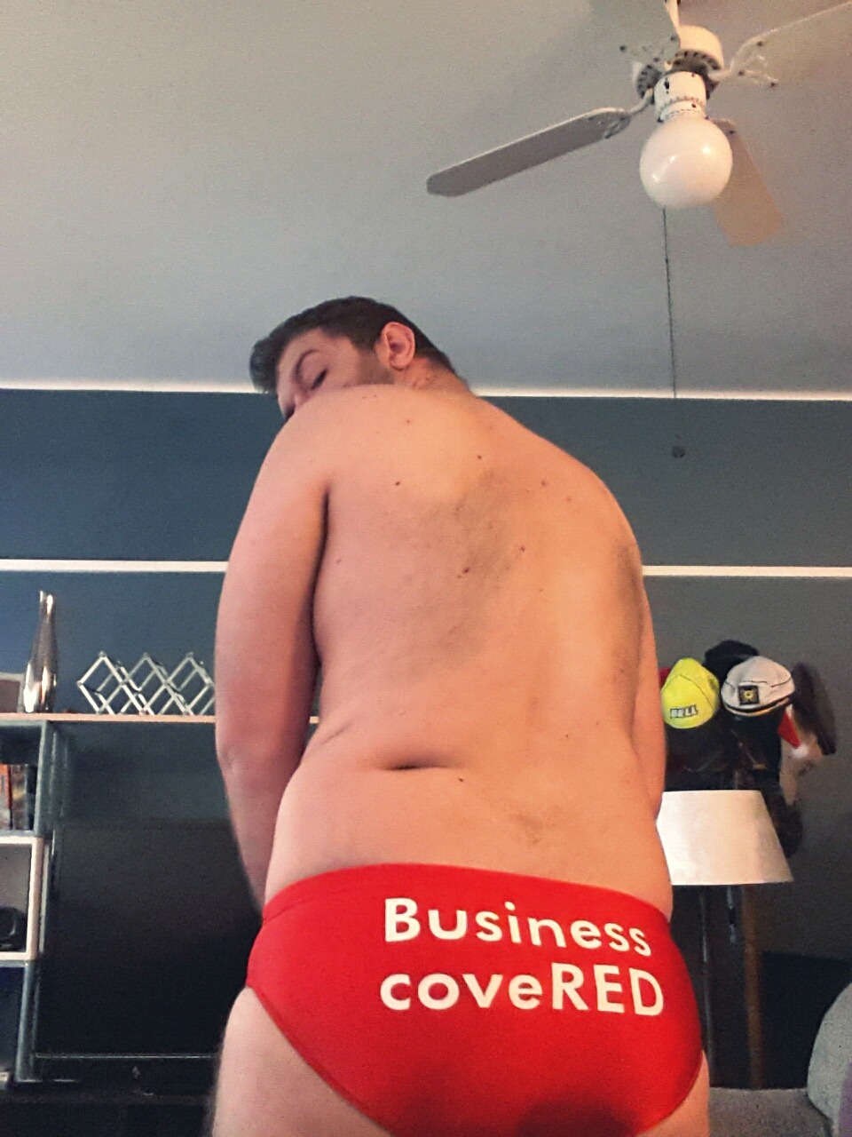 oneballharry:  Did I forget to mention that I have a sassy red speedo? Because I