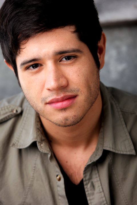 dime-with-a-halo:  Jorge Diaz became an actor in 1998. His popularity is becoming