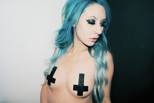 pastel-goth-princess:  ❤