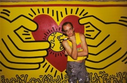 twixnmix:  Keith Haring photographed by Lynn