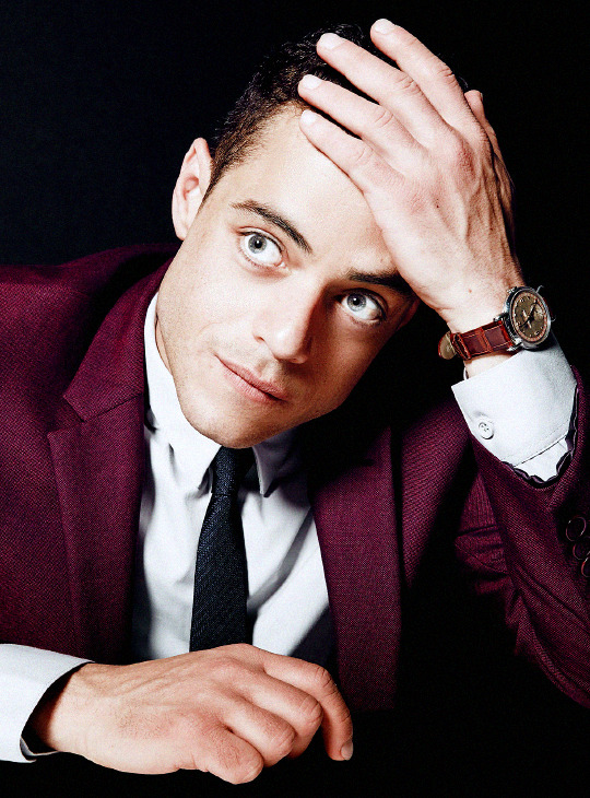 sohieturner: [Elliot’s] my polar opposite. I’m an exuberant person. I thrive