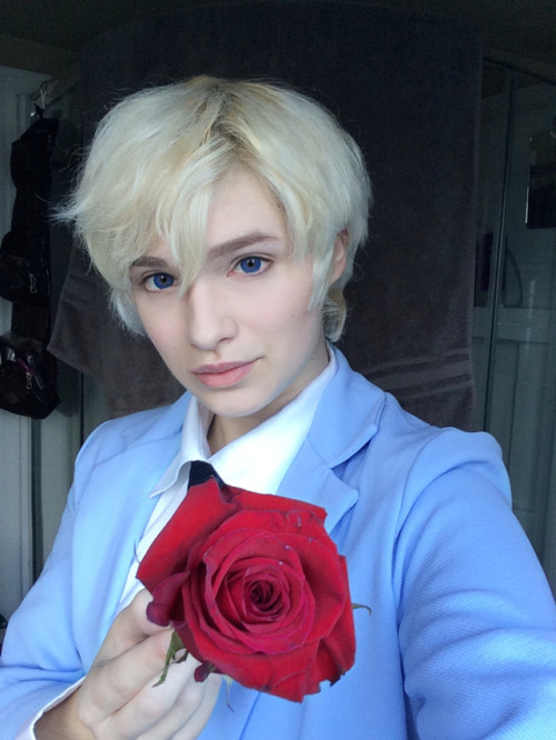 late for vday but have a rose from tamaki! (jacket from here)