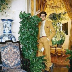 maggieontherocks:  Yves Saint Laurent via