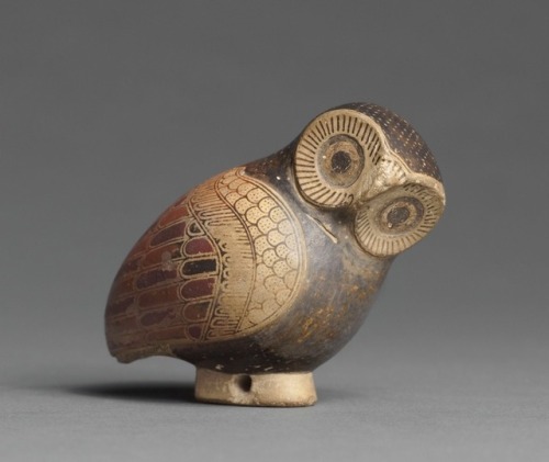 historyarchaeologyartefacts: Owl-shaped protocorinthian aryballos (perfume bottle), ca. 630 BCE [768