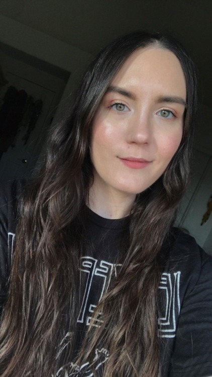 whatever I’mma post these happy selfiegate
