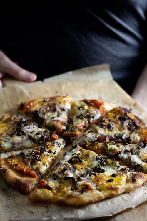 breadandolives:  Eggplant & Parmesan Pizza