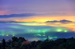 escapekit:  Taiwan Fog Taiwanese photographer Bai Heng-yao captures colourful shots of fog as it rolls into the city of Taipei, Taiwan. Escape Kit / Twitter  / Subscribe