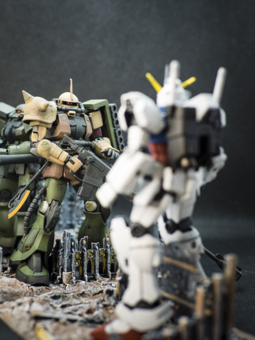 Bandai 1/144 RG MS-06F Zaku 2