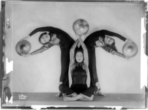 castaroundvintage:Gertrud Bodenwieser (Tänzerin und Choreographin), 1935