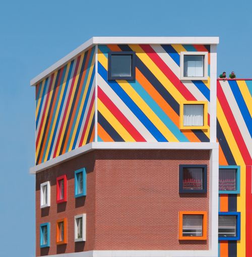 escapekit:The Colours of Istanbul Istanbul-based photographer Yener Torun has captured the colourful