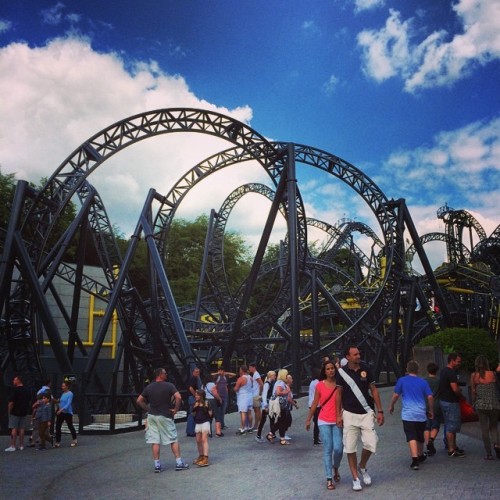 Finally went in the smiler! Such a cool coaster! #thesmiler #smiler #altontowers #alton #towers (at 