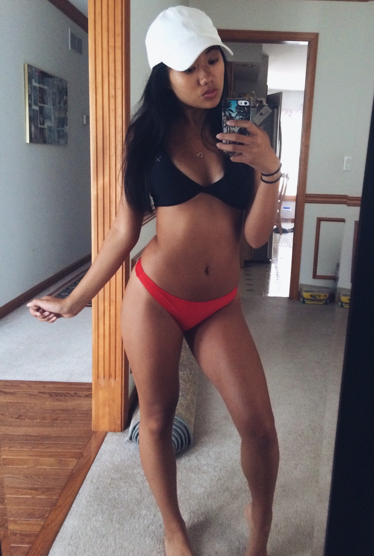hotasianslove:  kissingoddess:  Summer bod   More Hot Asians