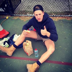 tradies2000:  Tradies love maccas http://instagram.com/p/vXo2mMunup/