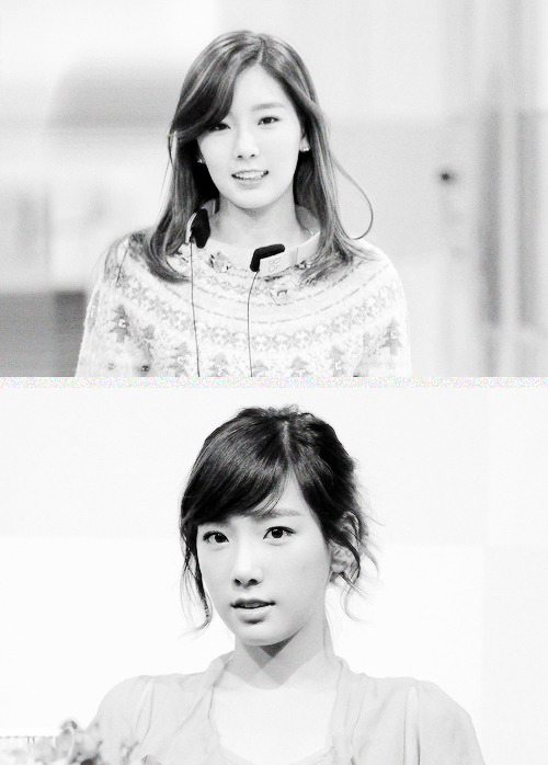 Porn photo taengyeonies:  Eyes contact with Taeyeon