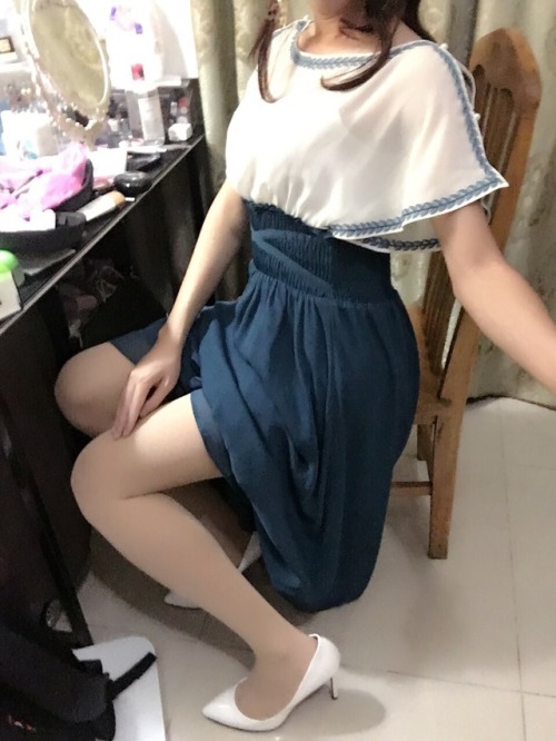 shyarlypx:发现女友衣服还挺合身的，打开新世界大门