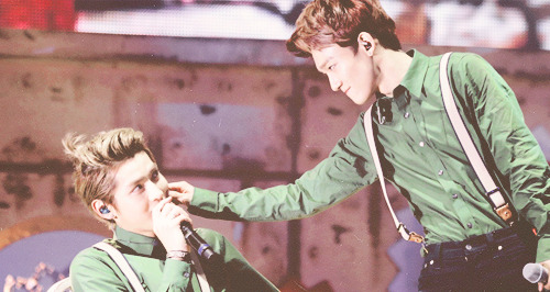 chentokki:  adorable krisdae &lt;3 ◕‿◕✿ 