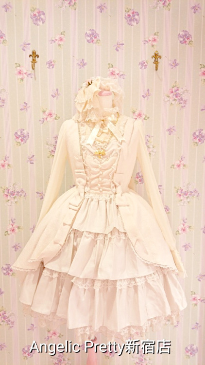 heckyeahlolitafashion:Angelic Pretty Shinjuku: ☆8月18日(土)Classic Partyワンピース入荷☆ oh my god….I am