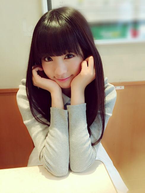 funkyfunx:志田 友美さんはTwitterを使っています: “そんなくしゃみが100回は出た花粉症はつらいよ、な今日の志田だす😂😂撮ってもらた http://t.co/cHs8wLyAGQ”